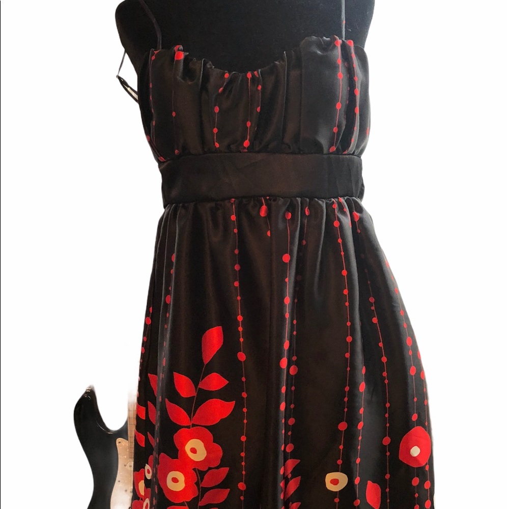 Pretty party dress size 3
